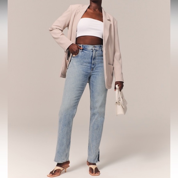 Abercrombie Curve Love Ultra High Rise 90s Straight Jean - Picture 4 of 8